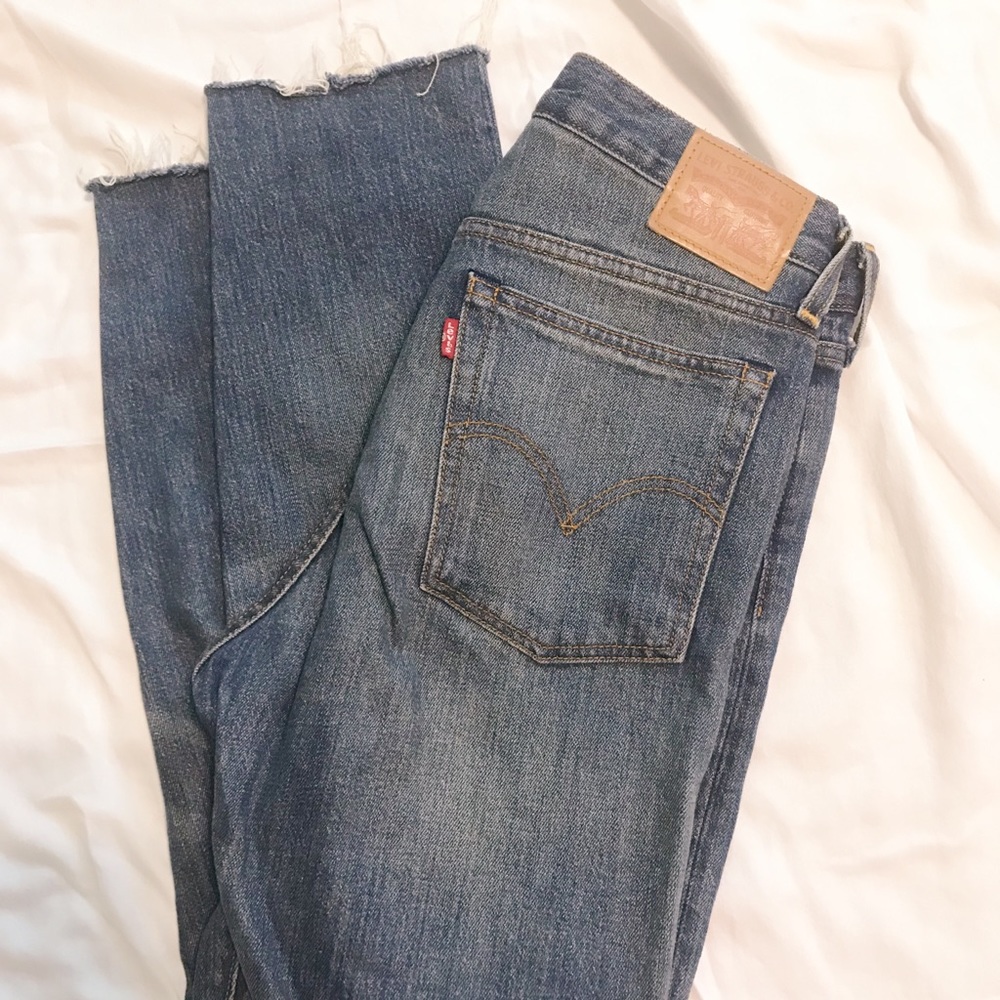 Authentic Levi’s Jeans with raw hem size: 29